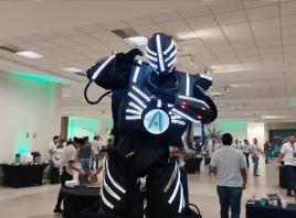 Robotron customizado em evento corporativo