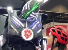 Robotron customizado em Feira